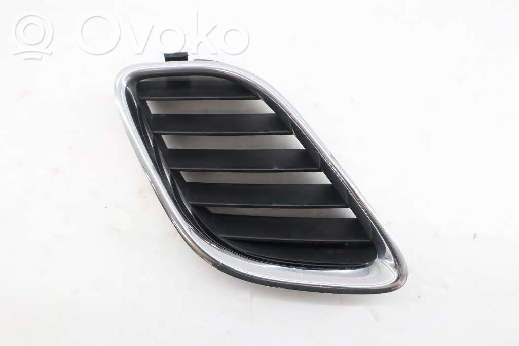 Saab 9-5 Front bumper lower grill 