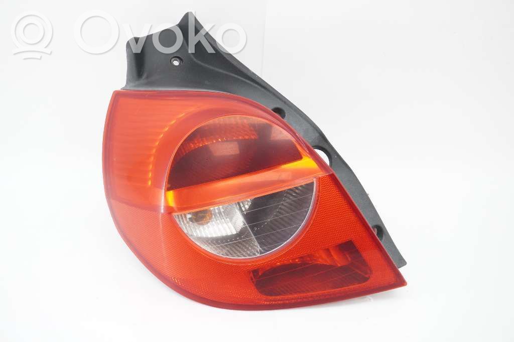 Renault Clio III Lampă spate în caroserie 