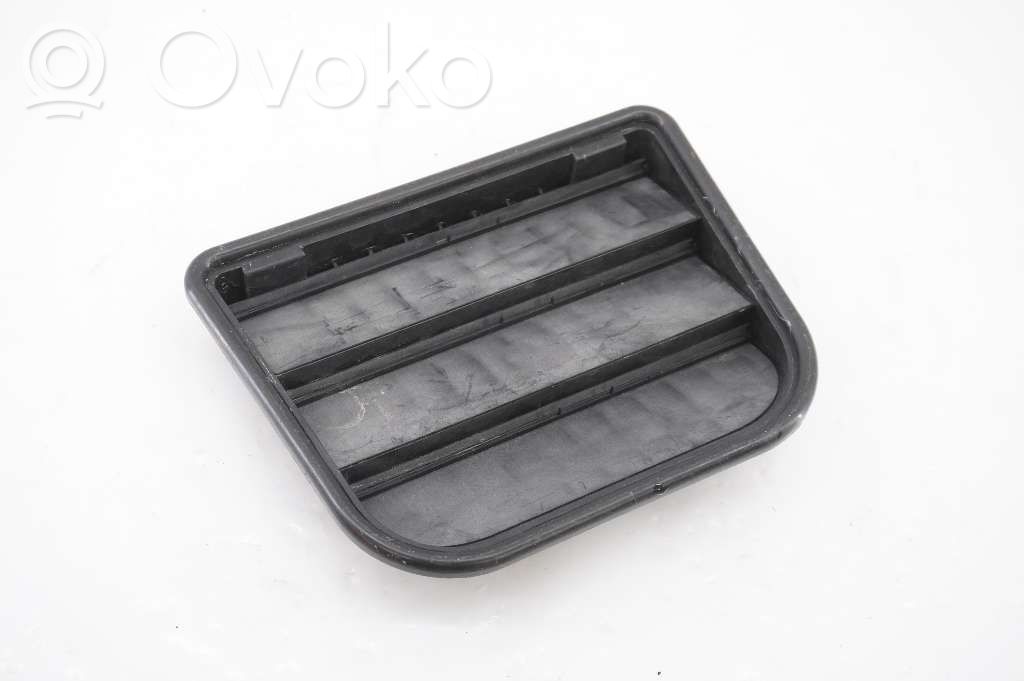 Volvo S60 Quarter panel pressure vent 