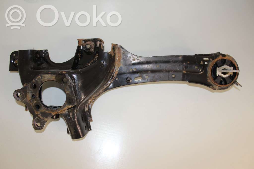 Volvo V60 Рычаг 