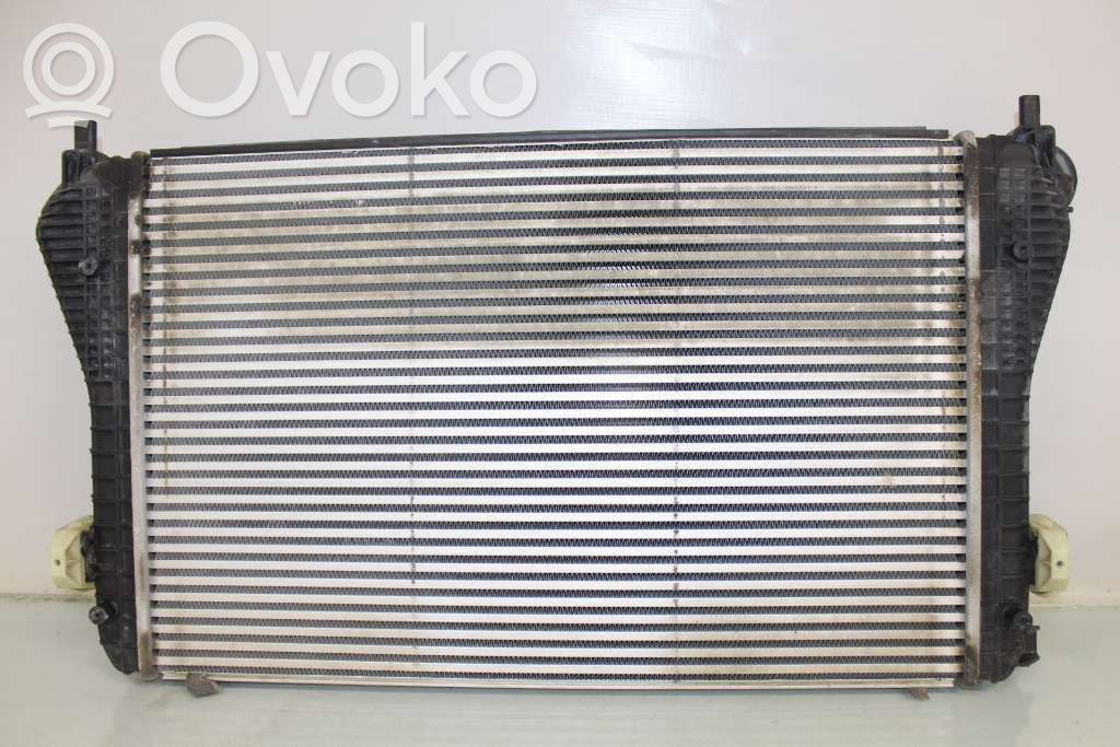 Volkswagen PASSAT B7 Interkūlerio radiatorius 