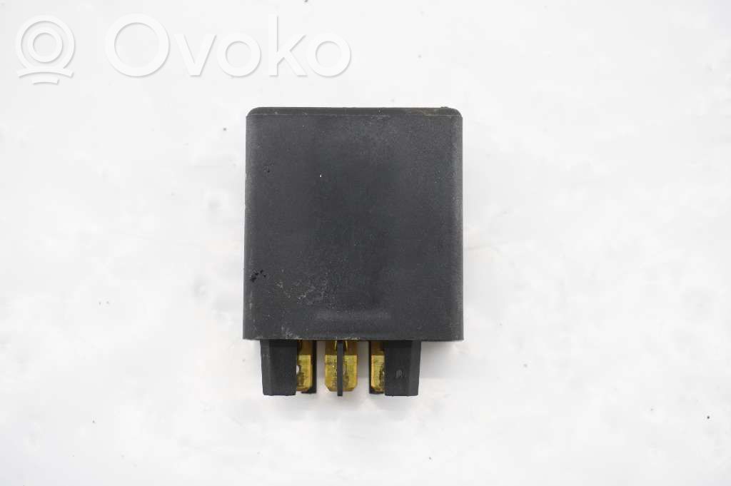 Volvo 940 Window wiper relay 