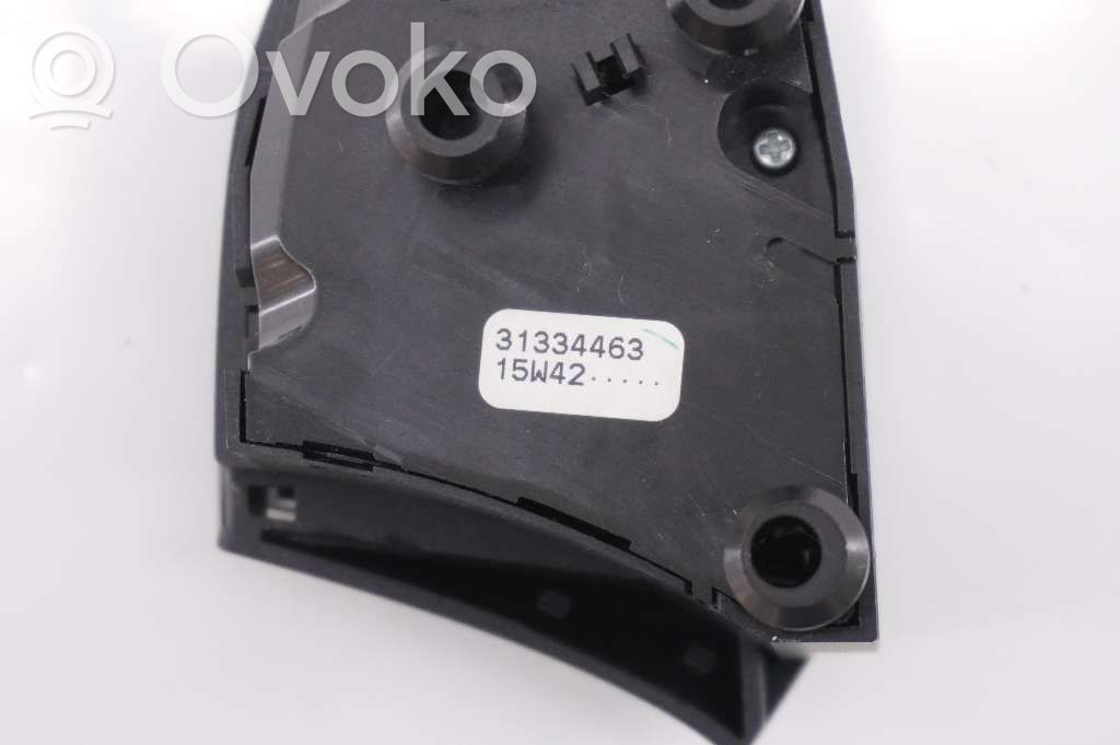 Volvo V60 Butoane/comutatoare pe volan 