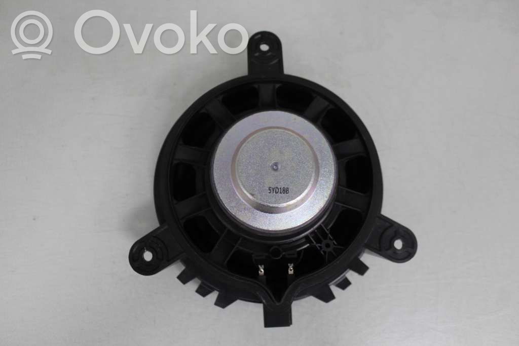 Etuoven kaiutin   31489619,30657445