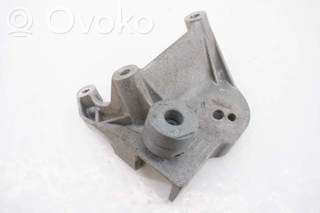 Volvo V40 Cross country Suport motor 