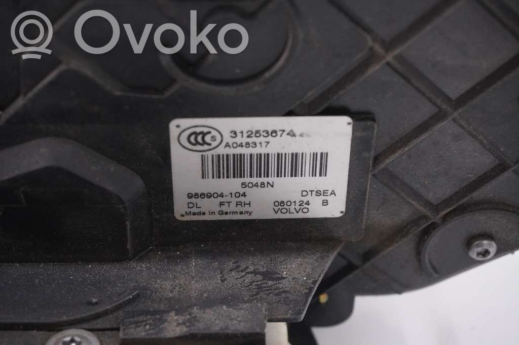 Volvo V70 Serratura portiera anteriore 