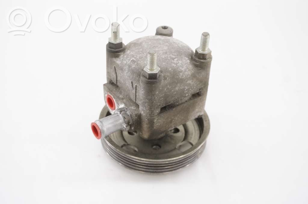 Volvo XC70 Ohjaustehostimen pumppu 