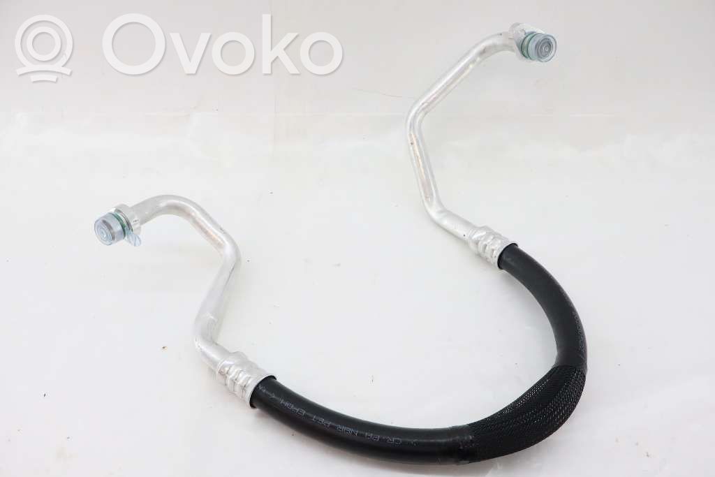 BMW 5 F10 F11 Ilmastointilaitteen putki (A/C) 