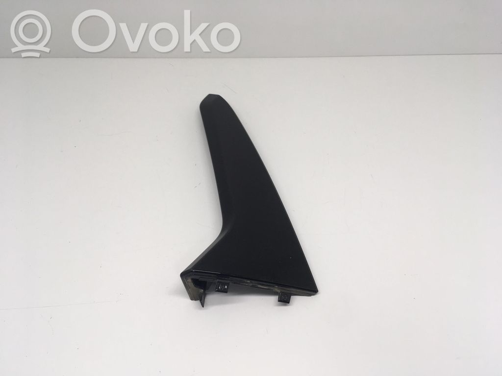 BMW 2 F46 Tailgate trim 