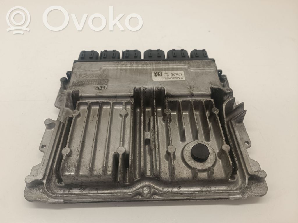 BMW 2 F46 Engine control unit/module 
