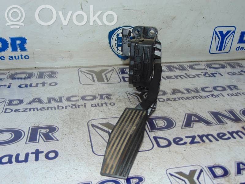 Opel Astra H Pedal del acelerador 