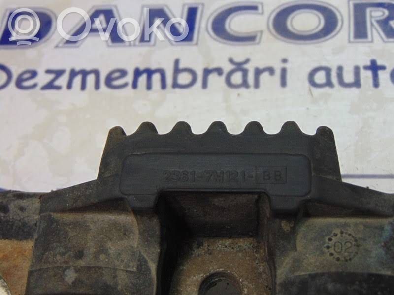 Ford Fusion Engine mount bracket 