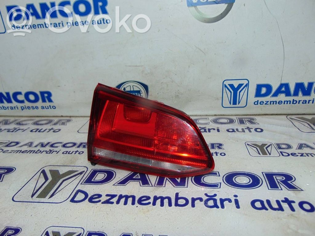 Volkswagen Golf VII Lampy tylnej klapy bagażnika 