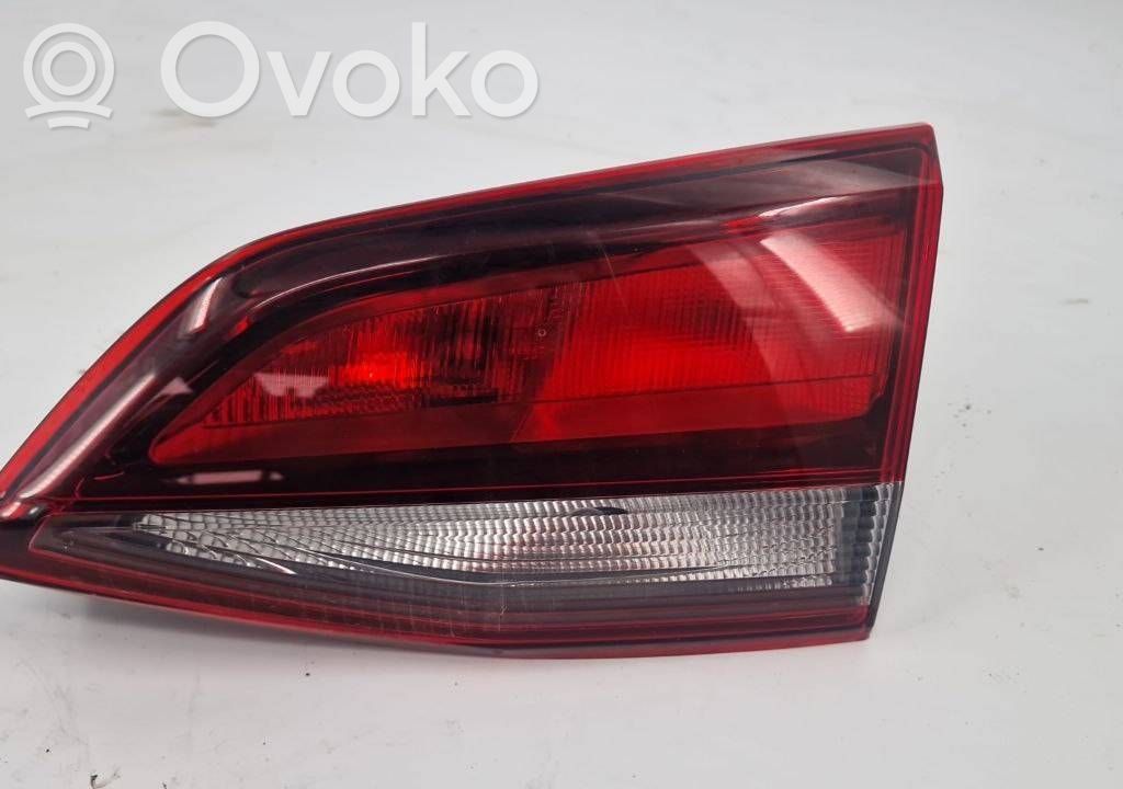 Opel Astra K Lampy tylnej klapy bagażnika 