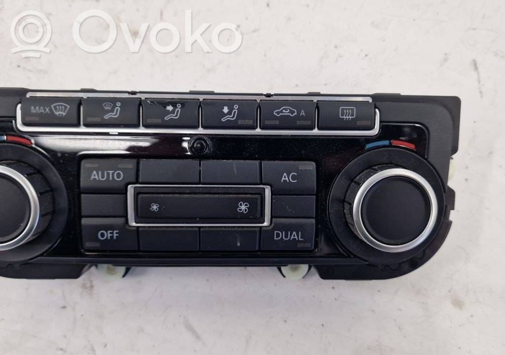Volkswagen Tiguan Climate control unit 