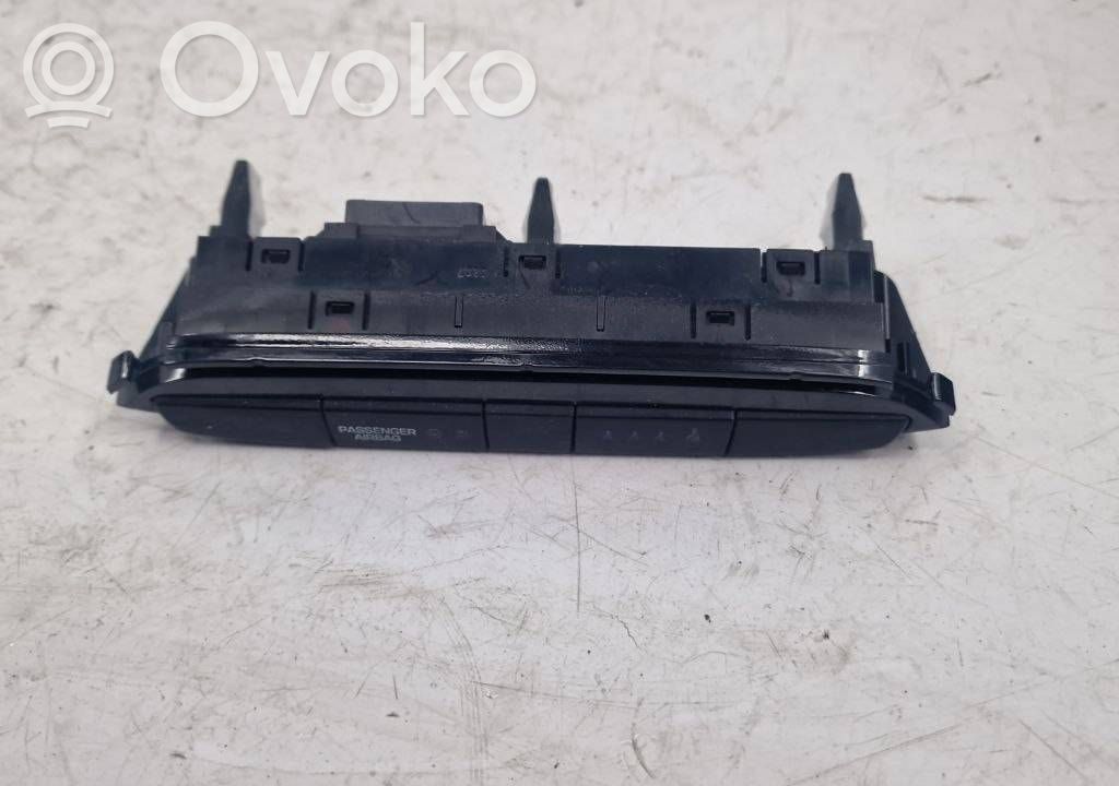 Hyundai i20 (GB IB) HUD-näyttö 