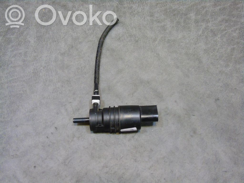BMW 3 E90 E91 Windscreen/windshield washer pump 