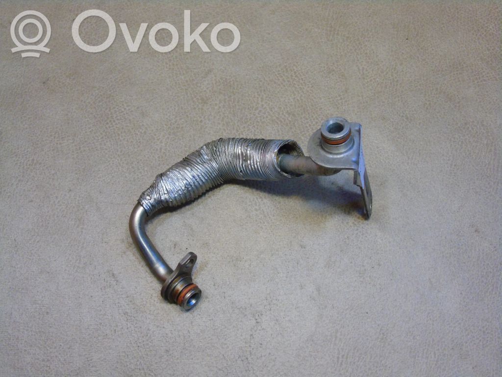 BMW 3 F30 F35 F31 Moottorin vesijäähdytyksen putki/letku 