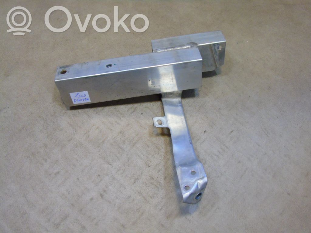 Panel mocowanie chłodnicy / dół   8051039
