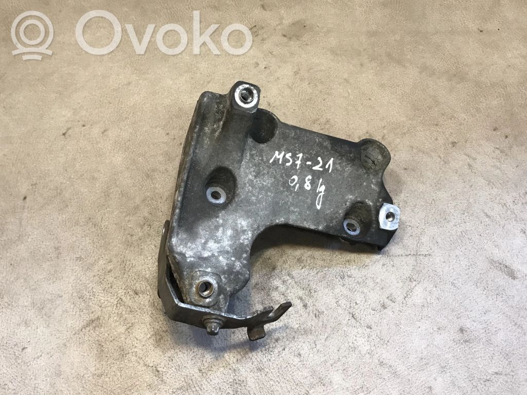 BMW 3 E90 E91 A/C compressor mount bracket 