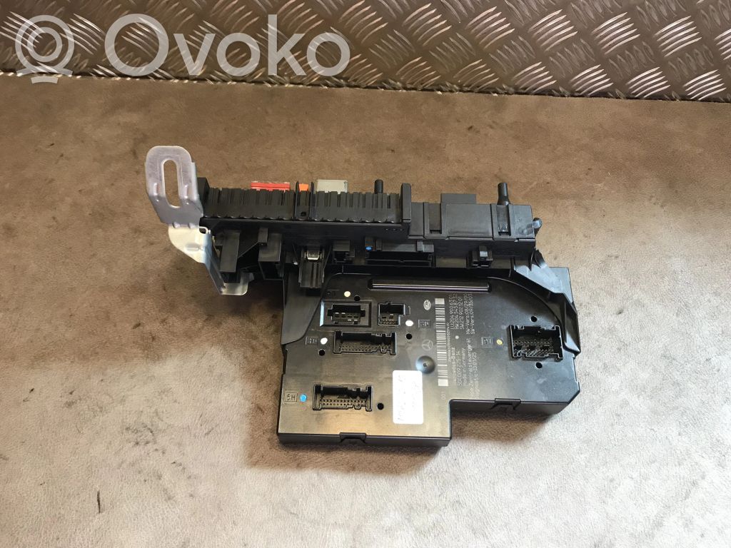 Mercedes-Benz C W204 Fuse module 