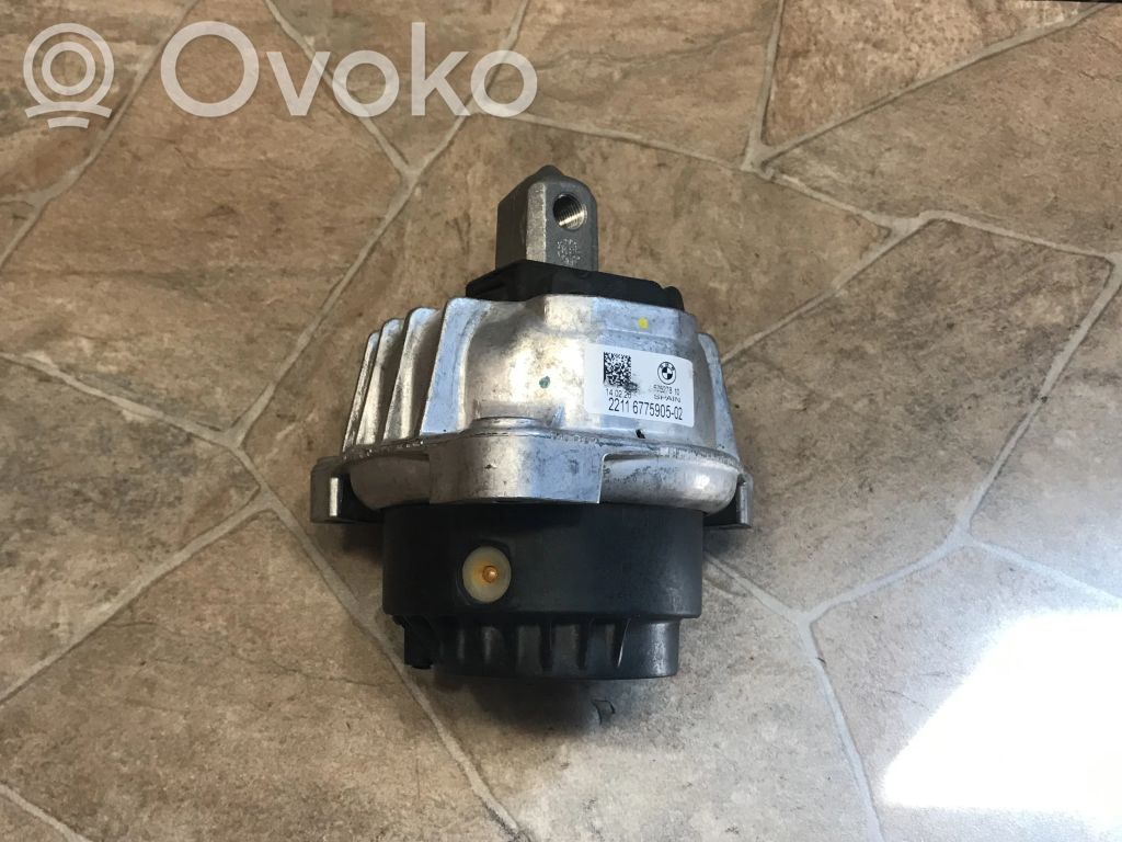 BMW 5 GT F07 Engine mount bracket 