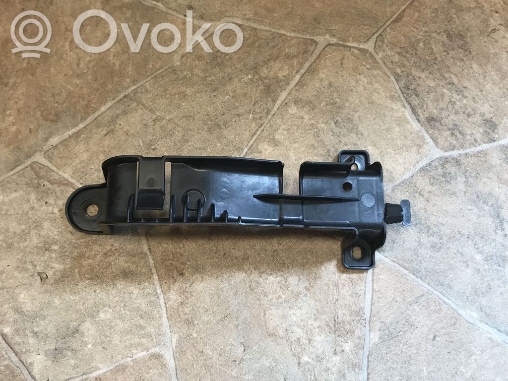 BMW 1 F20 F21 Inne części komory silnika 