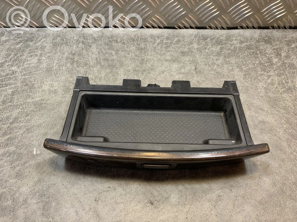 BMW 7 E65 E66 Stalčiukas 