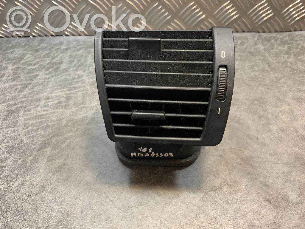 BMW X5 E53 Lango oro grotelės 