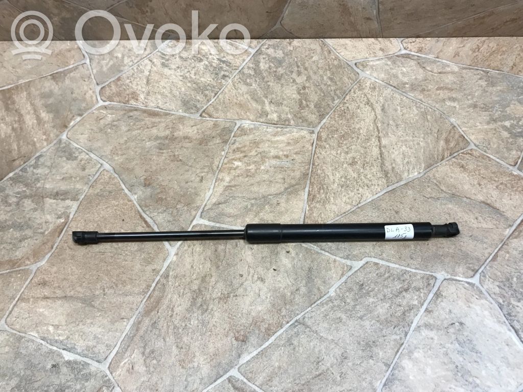BMW 3 E90 E91 Konepellin kaasujousi 