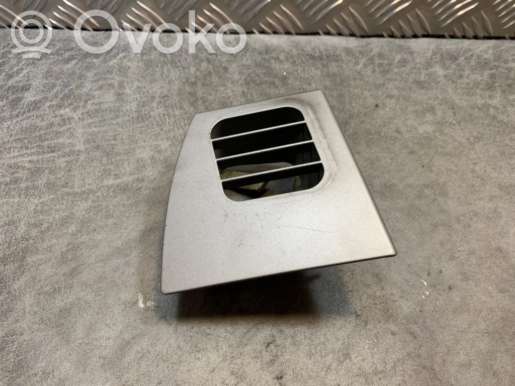 BMW 7 E65 E66 Ventilācijas režģis 