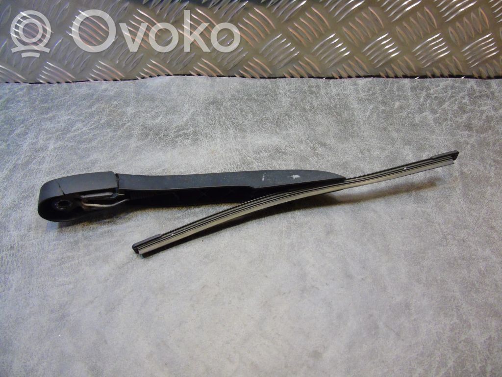 BMW 3 F30 F35 F31 Ramię wycieraczki szyby tylnej 