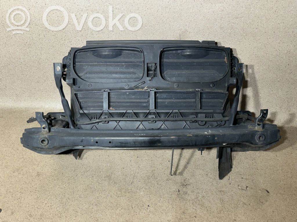 BMW X5 E70 Radiatorių panelė 