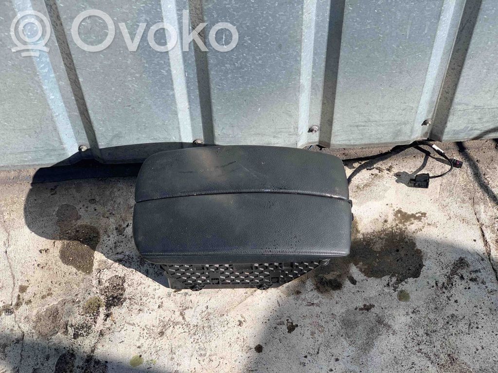 BMW X5 E70 Armrest 
