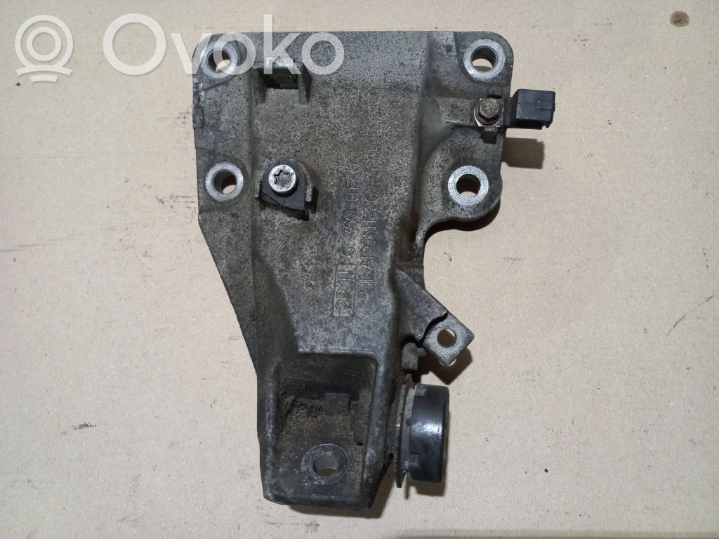Engine mounting bracket   6760315