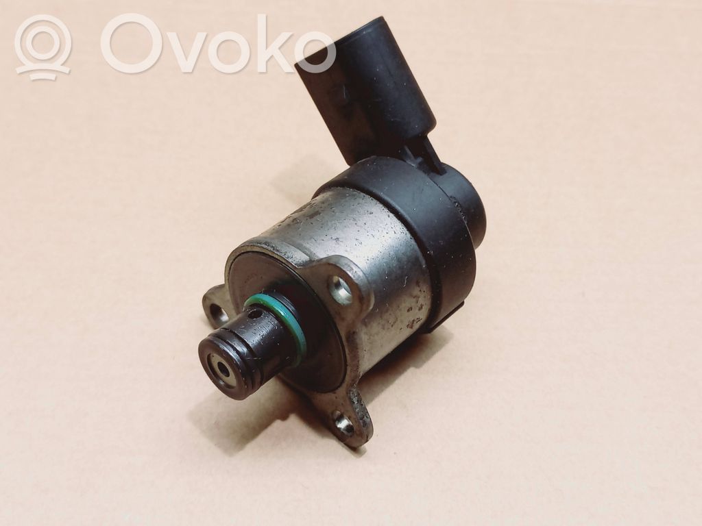 BMW 1 E81 E87 Fuel pressure regulator 