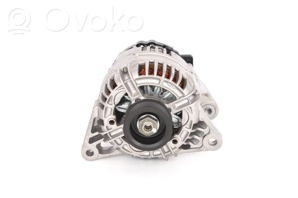 Audi A4 S4 B5 8D Ģenerators 