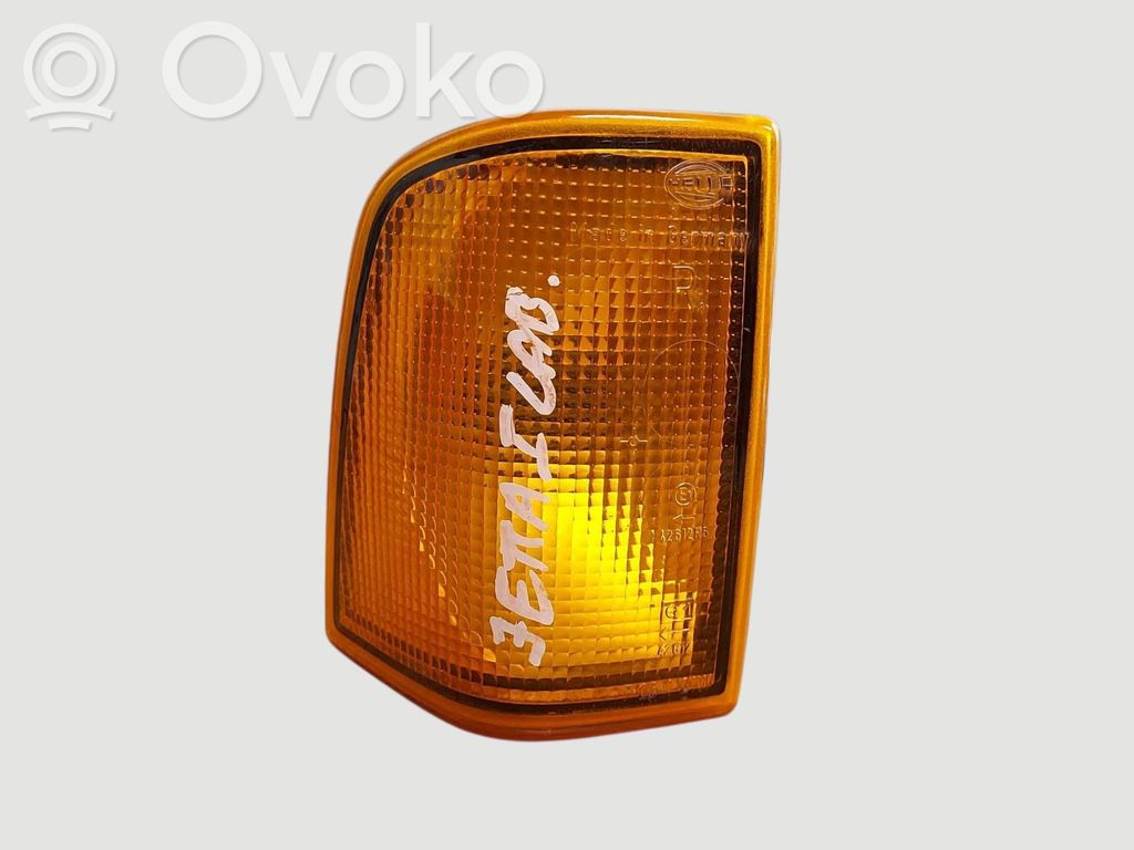 Volkswagen Jetta I Front indicator light 