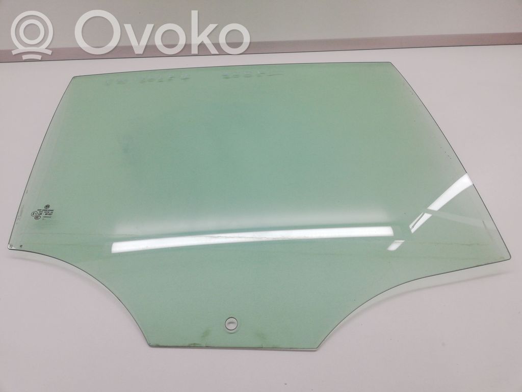 Volkswagen Golf Plus Rear door window glass 