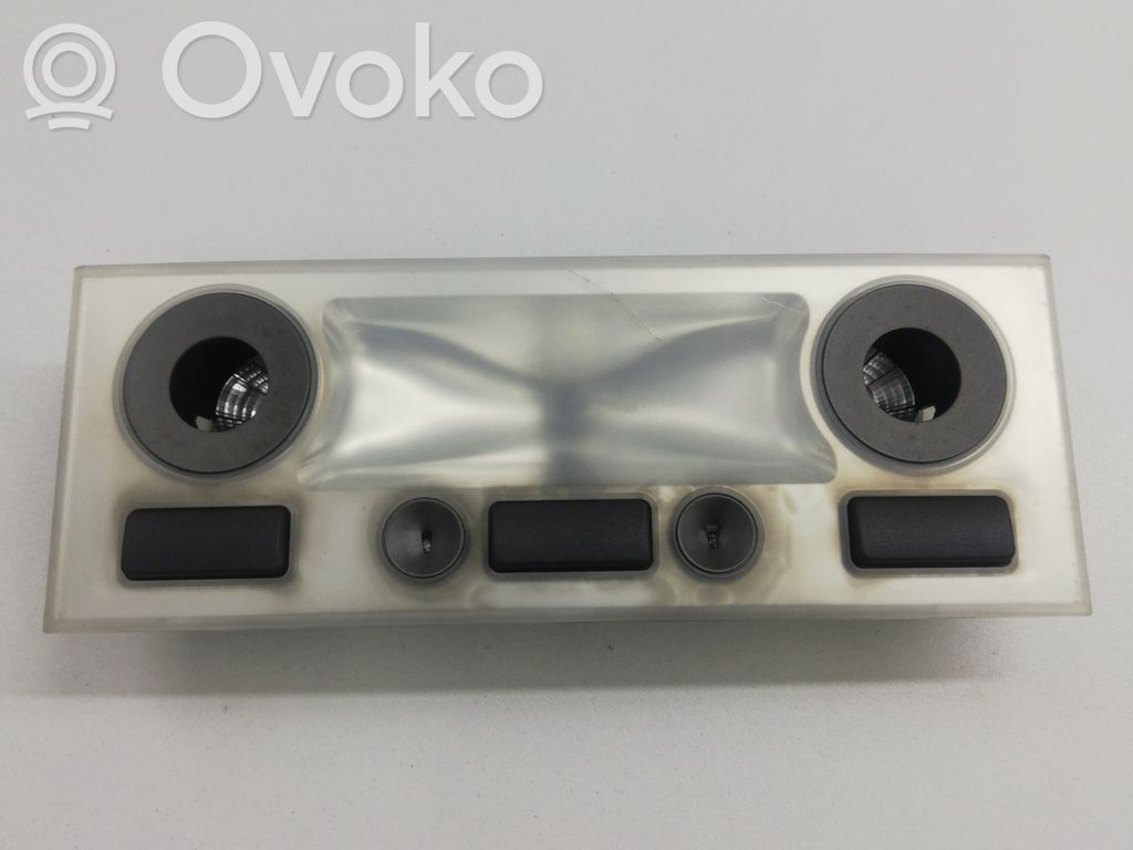 BMW 7 E65 E66 Takaistuimen valo 
