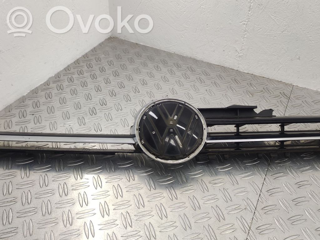 Volkswagen Golf VII Maskownica / Grill / Atrapa górna chłodnicy 