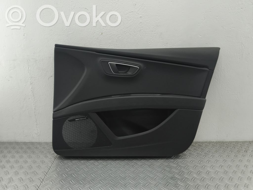 Seat Leon (5F) Front door card panel trim 