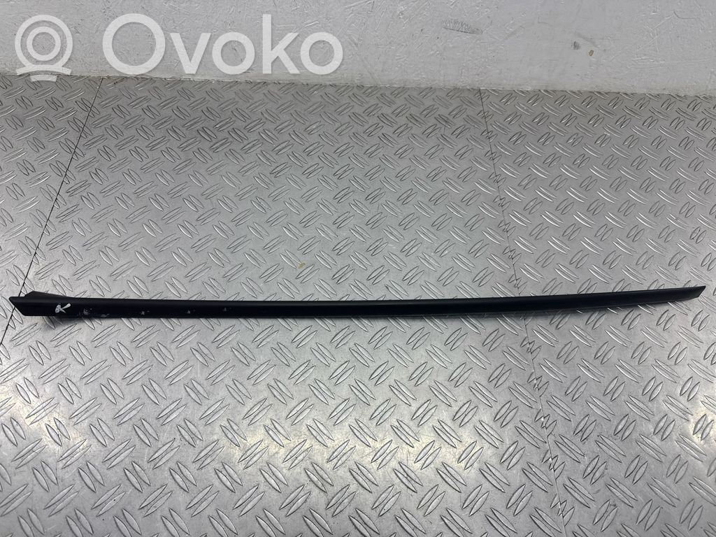 Seat Ateca Etuoven lasin muotolista 