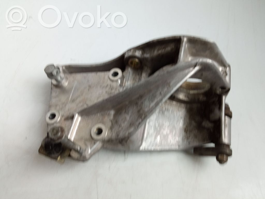 Alfa Romeo 156 Engine mounting bracket 