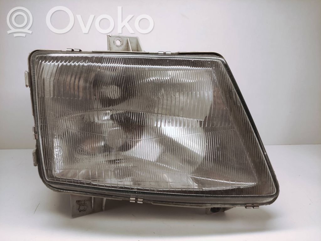 Mercedes-Benz Vito Viano W638 Lampa przednia 