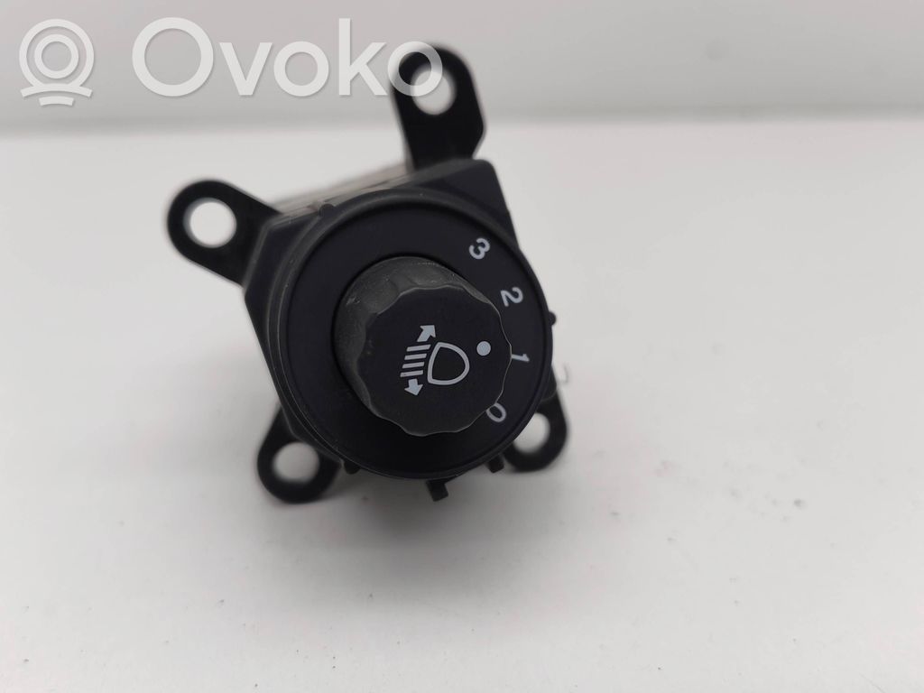 Headlight level height control switch   M304211