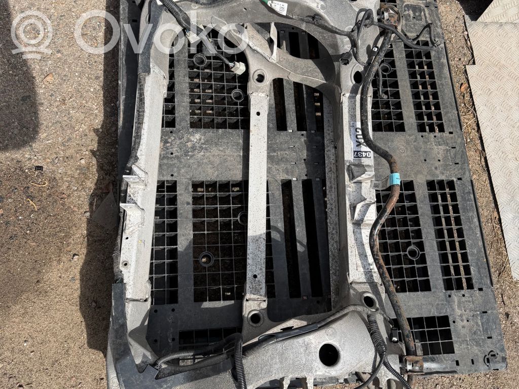 Tesla Model X Galinis traversas 