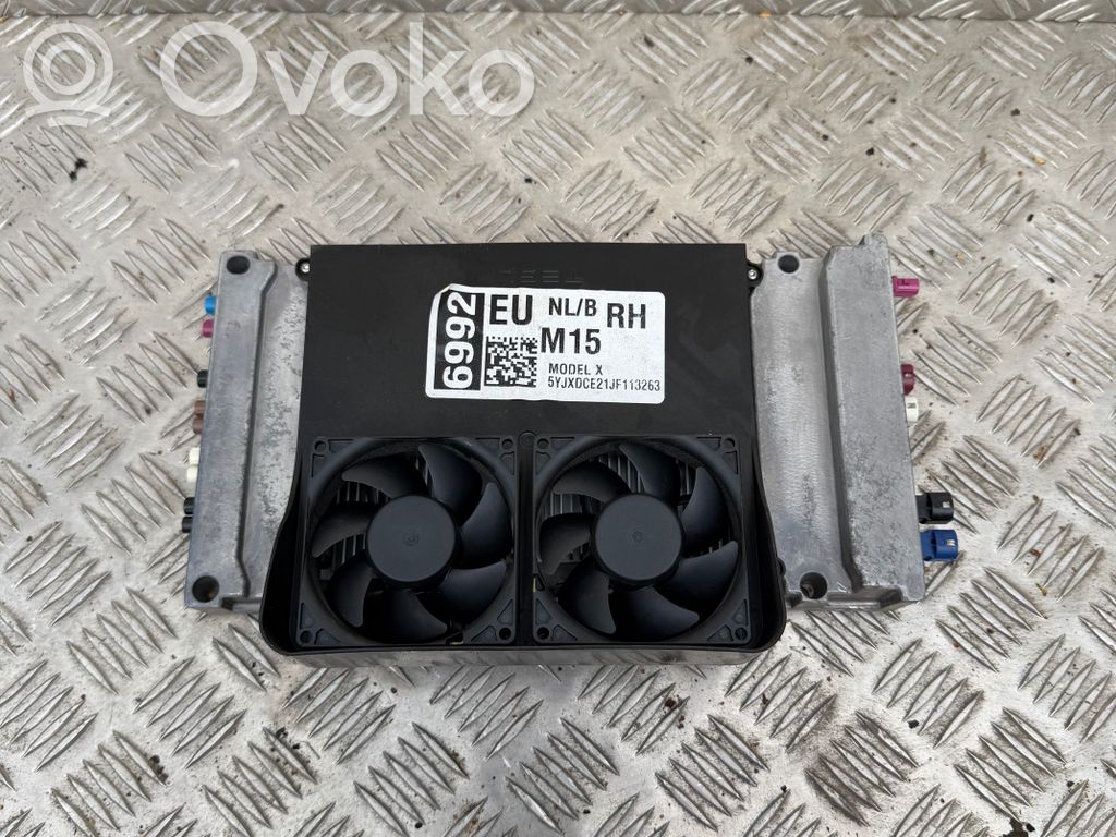 Tesla Model X Autres unités de commande / modules 