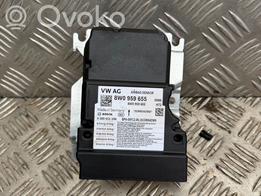 Audi A4 S4 B9 Airbag control unit/module 