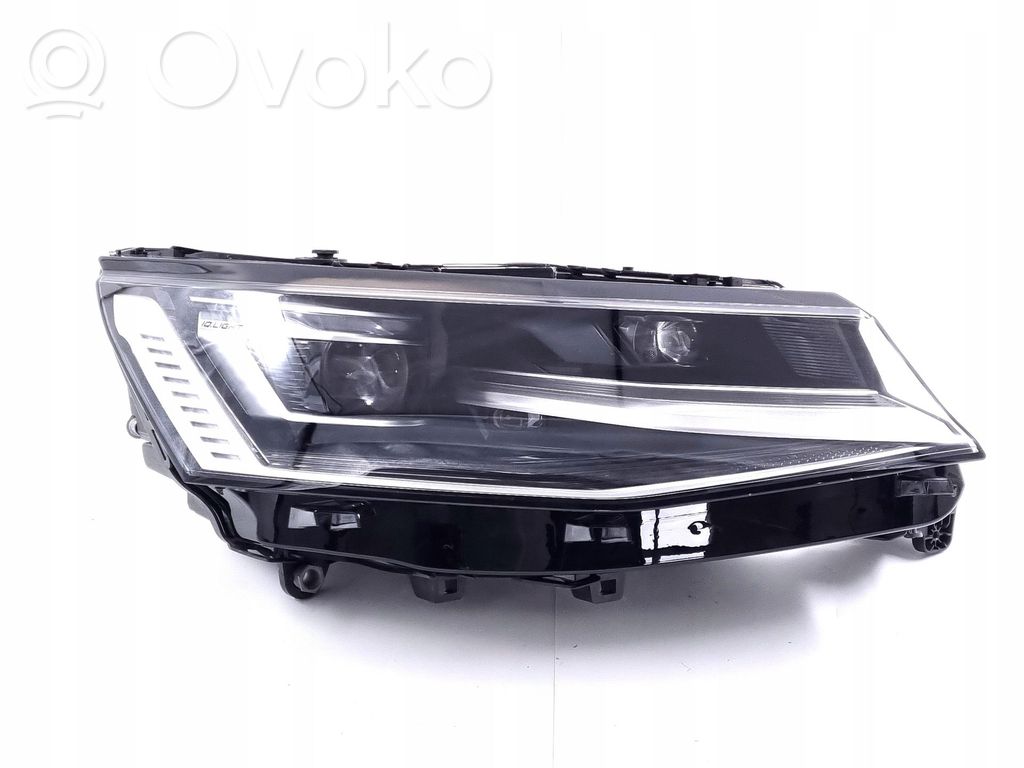 Volkswagen Transporter - Caravelle T7 Lampa przednia 